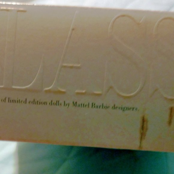 Benefit Ball Barbie 1st in Classique Collection - Picture 8 of 8